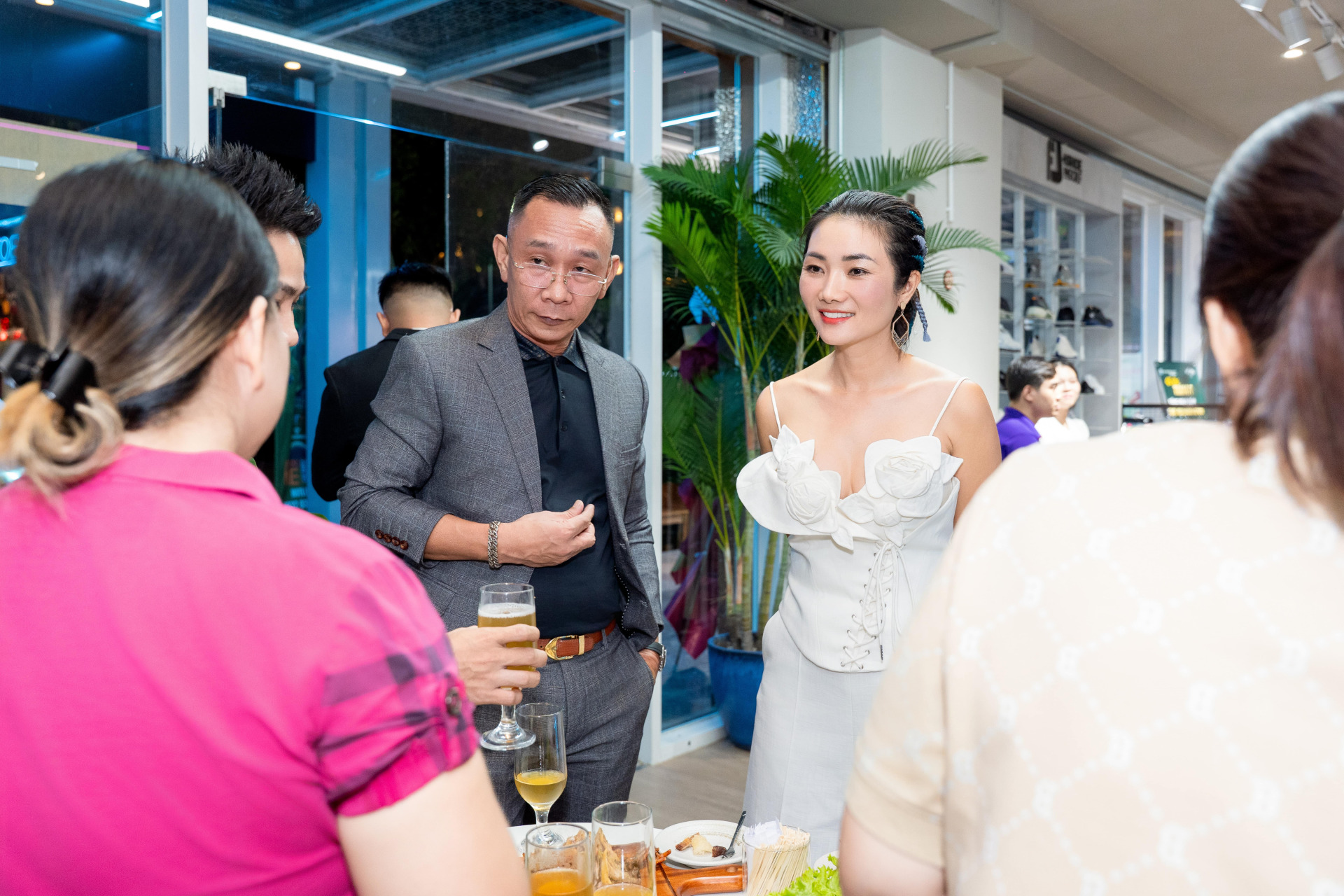 Retaurant The Golf House Vietnam
